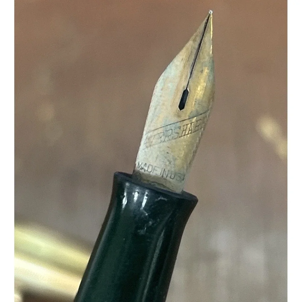 VINTAGE 1940s MARINE GREEN EVERSHARP SKYLINE FOUNTAIN PEN Gold Nib 14k YGF Cap